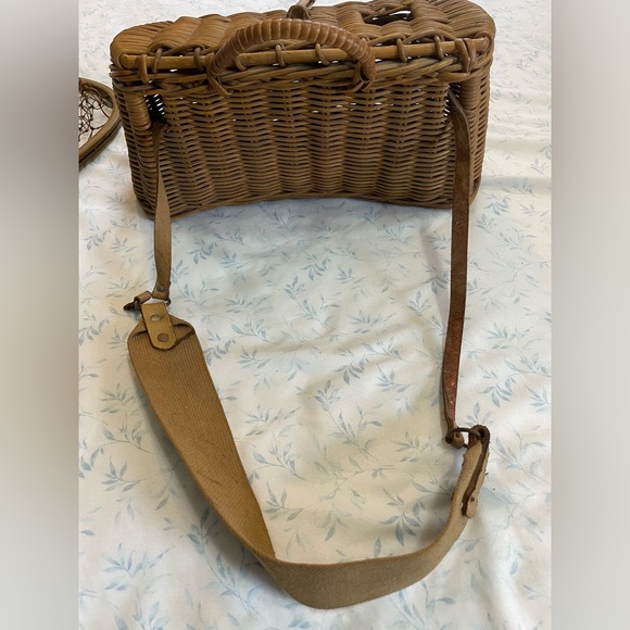Vintage fishing basket creel - Picture 2 of 4